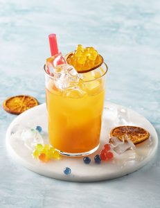 Marracon mint yaşıl çayı, şirin və turş qarışığı, marakuya meyvəsi, nanə, darçın, manqo