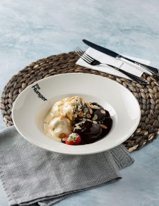 Südlü və ağ şokoladlı sous