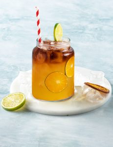 Vodka, Gin, tekila, rom, portağal likörü, sitrus qarışığı, şəkərsiz cola